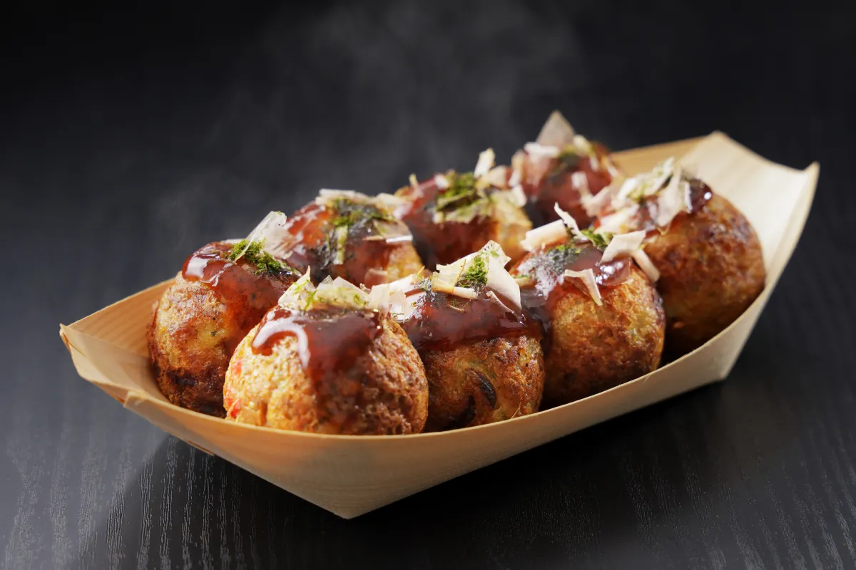 焼きたてのたこ焼きを、皆さまに。